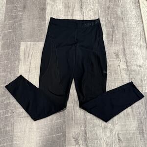 Nike Pro Woman's HyperCool Tight Fit Compression‎ Black Legging Running Tights